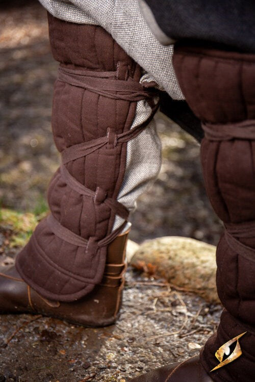 Padded Greaves Larp/Grv